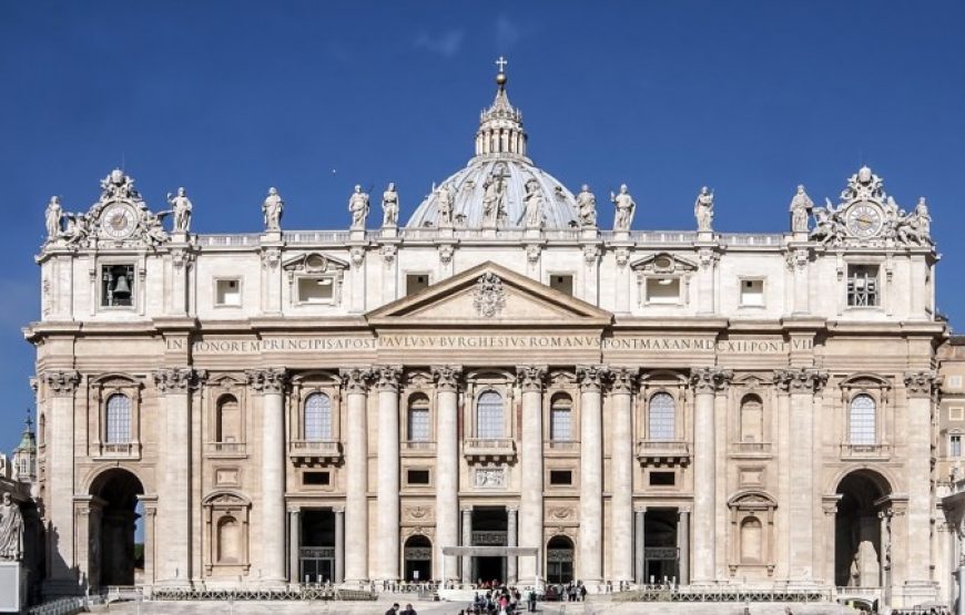 Guided Tour of Vatican Museums, Sistine Chapel and Basilica of San Pedro 11.00h